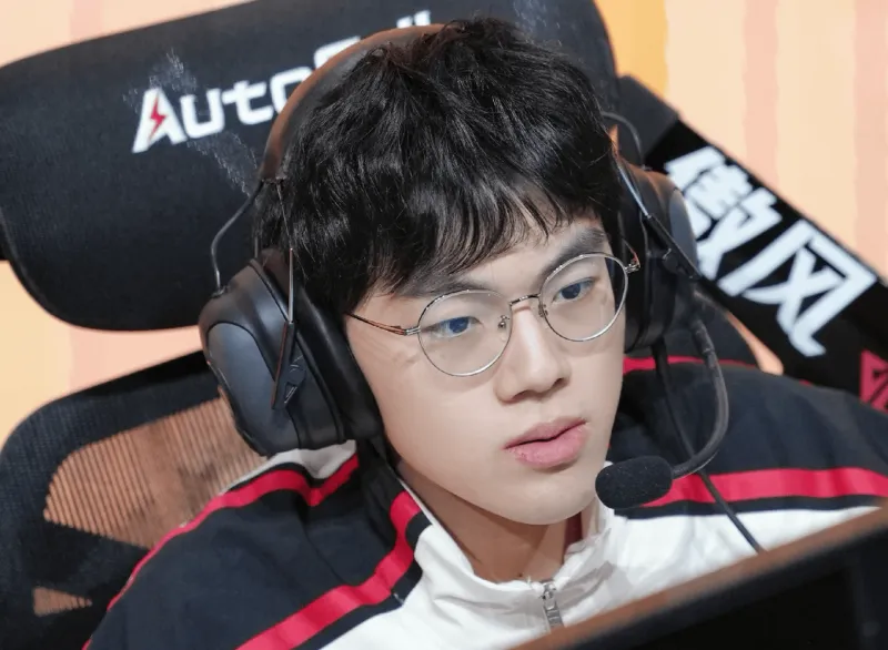 Erha：视野还需要做得更好，但打团我觉得今天做得还不错